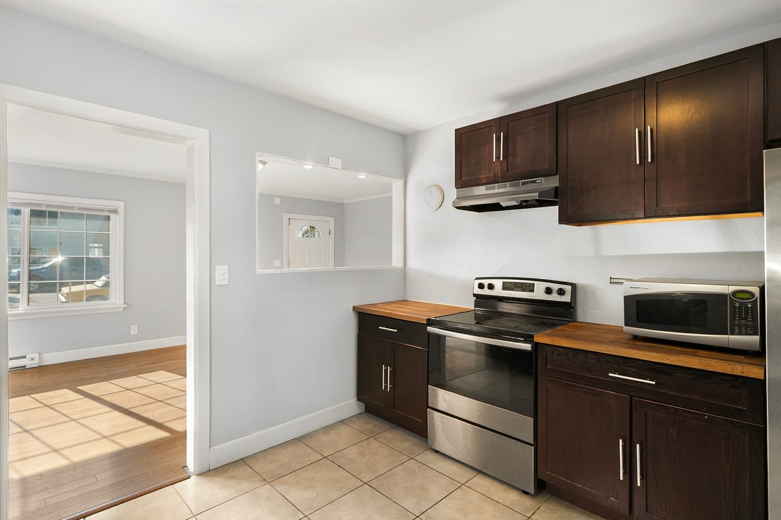 Photo 2 of 346 Pelly Ave N, Renton WA, WA 98057