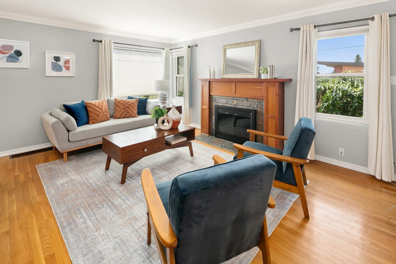 Photo 3 of 4804 NE 65th St, Seattle, WA 98115